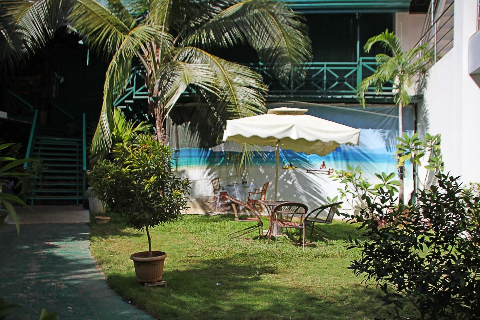 Palawan Uno Hotel Puerto Princesa Exterior foto